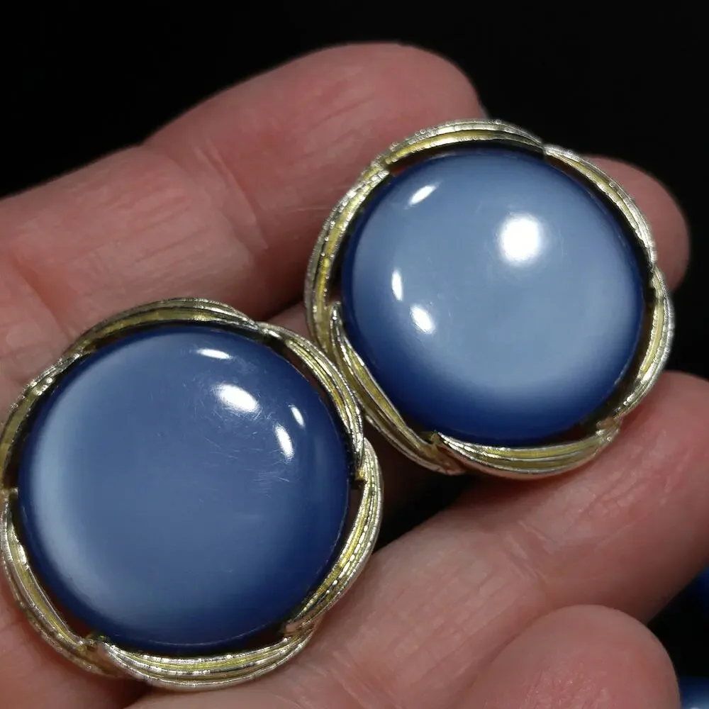 Lisner Blue Moonglow Lucite Necklace Clip On Earrings Set 1950s Vintage Jewelry